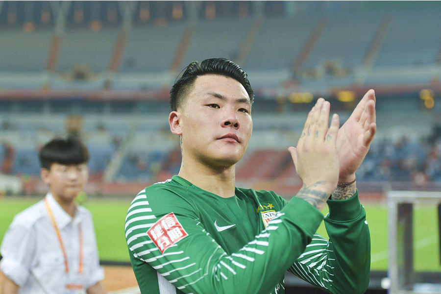 亚洲射手崭露头角，实力斩获最佳荣誉