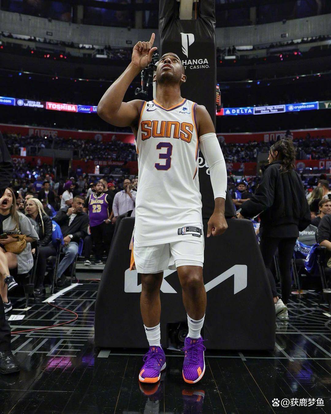 国王横扫雄鹿B队,保罗送出助攻 国王横扫雄鹿B队,保罗送出助攻