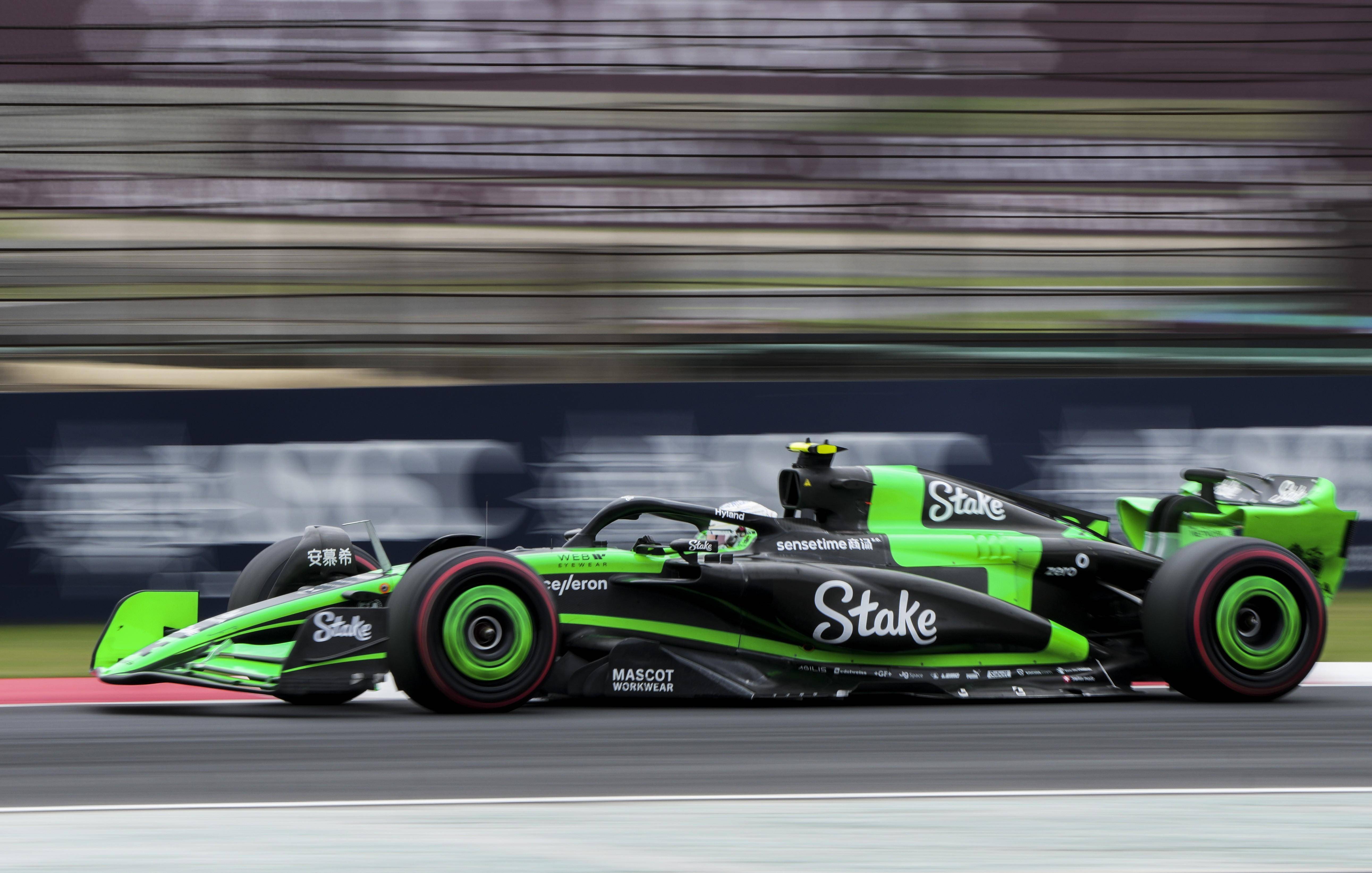 索伯车队轻取红牛车队，周冠宇统治全场