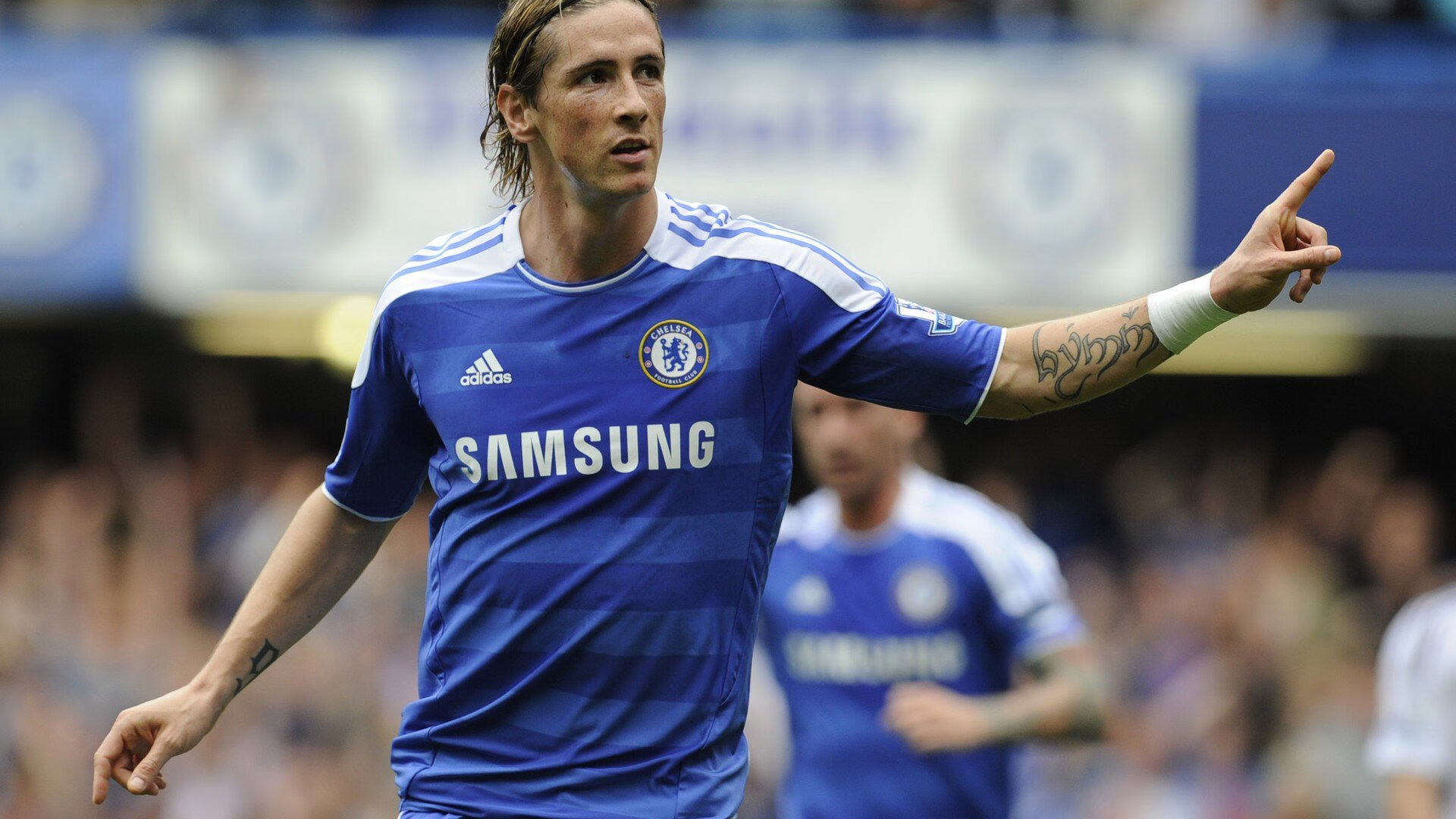 2026世界杯前哨战，洛杉矶德比加时鏖战，快船险胜湖人折射未来足球焦点战缩影