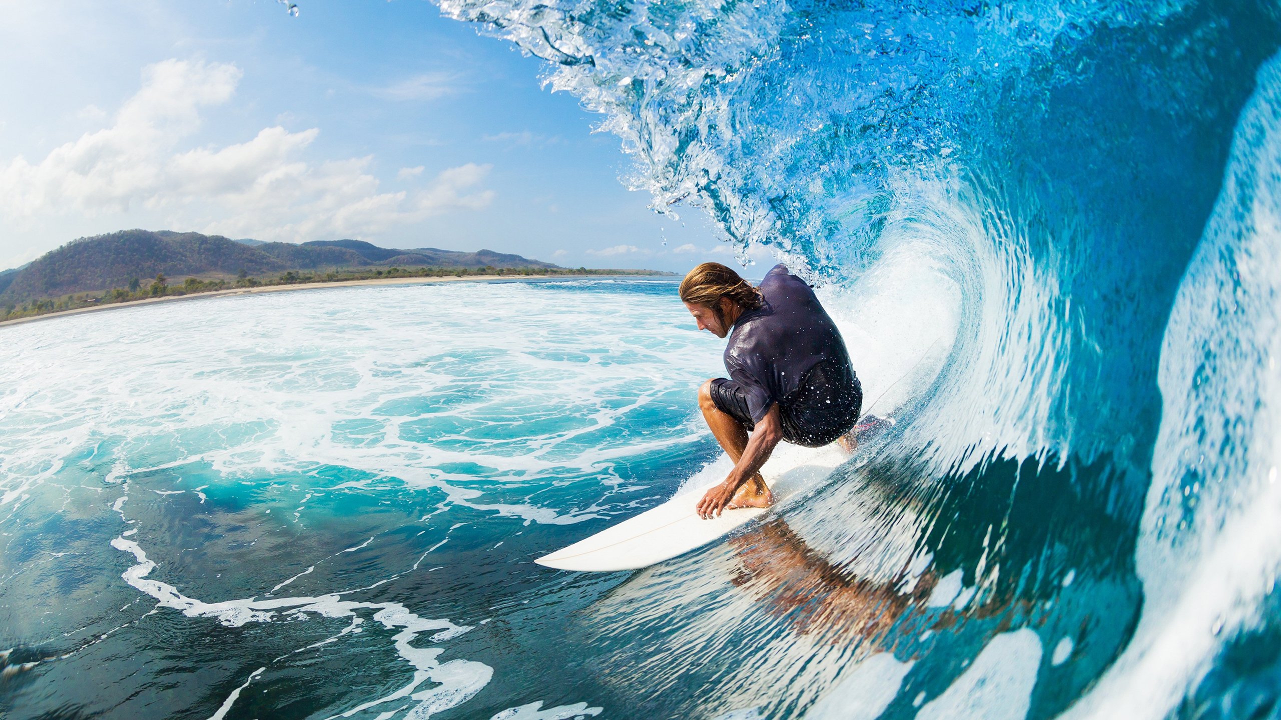 赛道上的逆袭,拉塞尔惊艳四座,索伯车队绝杀红牛二队